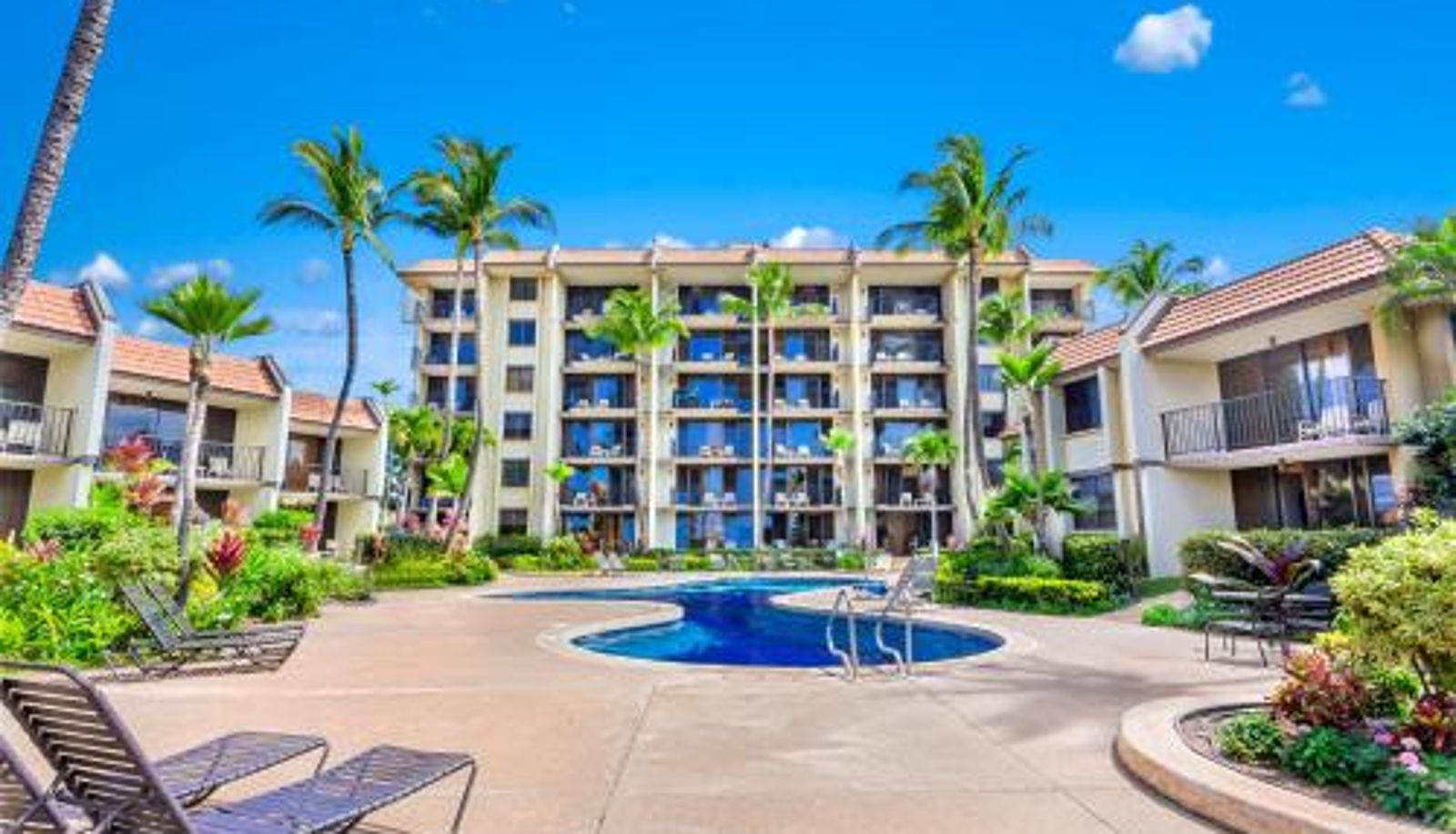 Pool - Maui Beach Vacation Club
