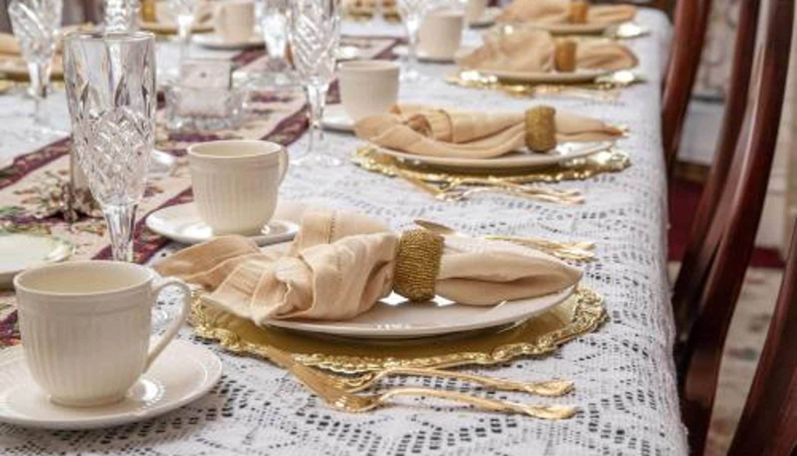 Info - Cloran Mansion Bed & Breakfast