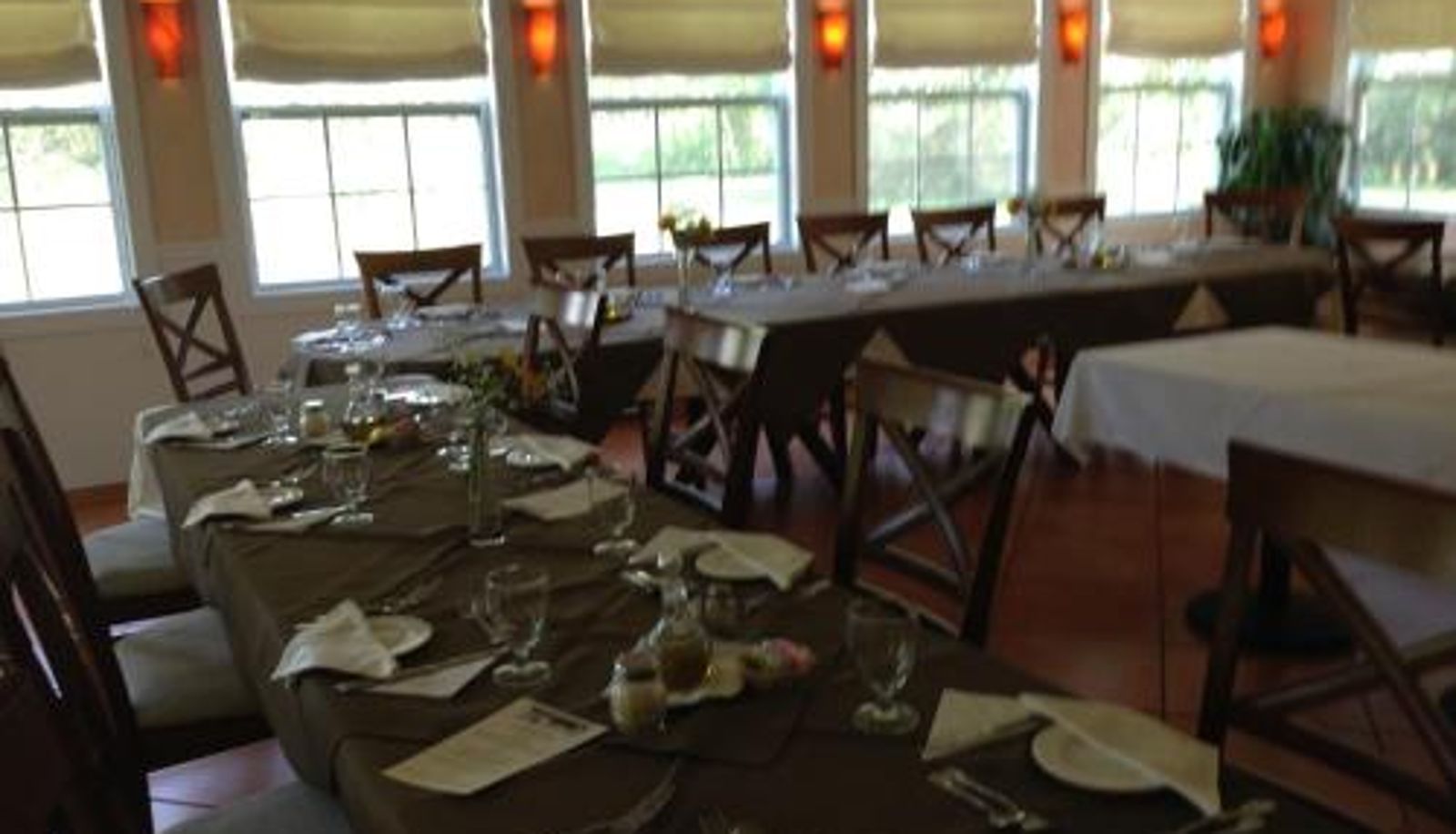 Breakfast room within the restaurant - Dublin Farm