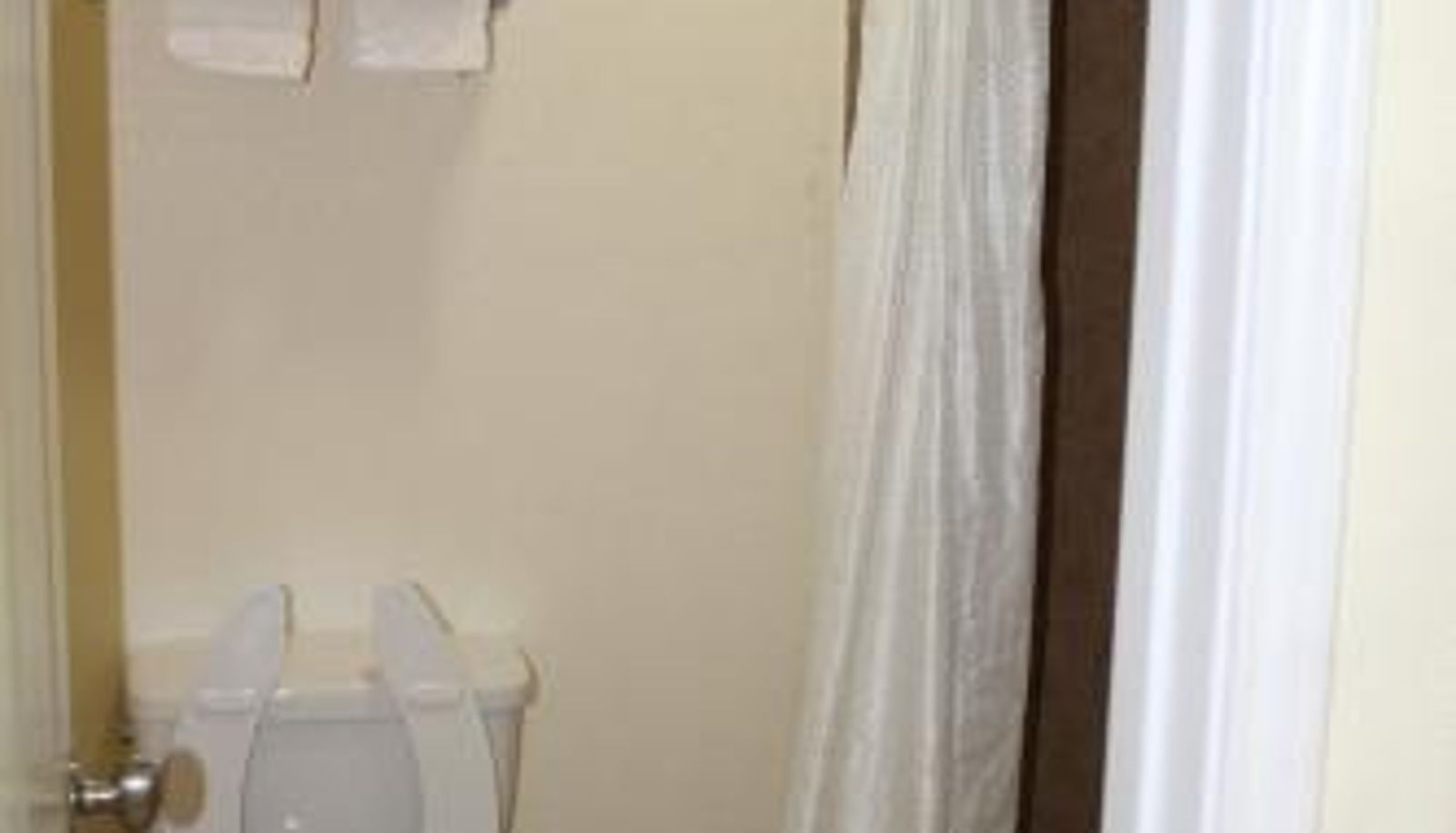 Bagno - Evergreen Inn and R.V.