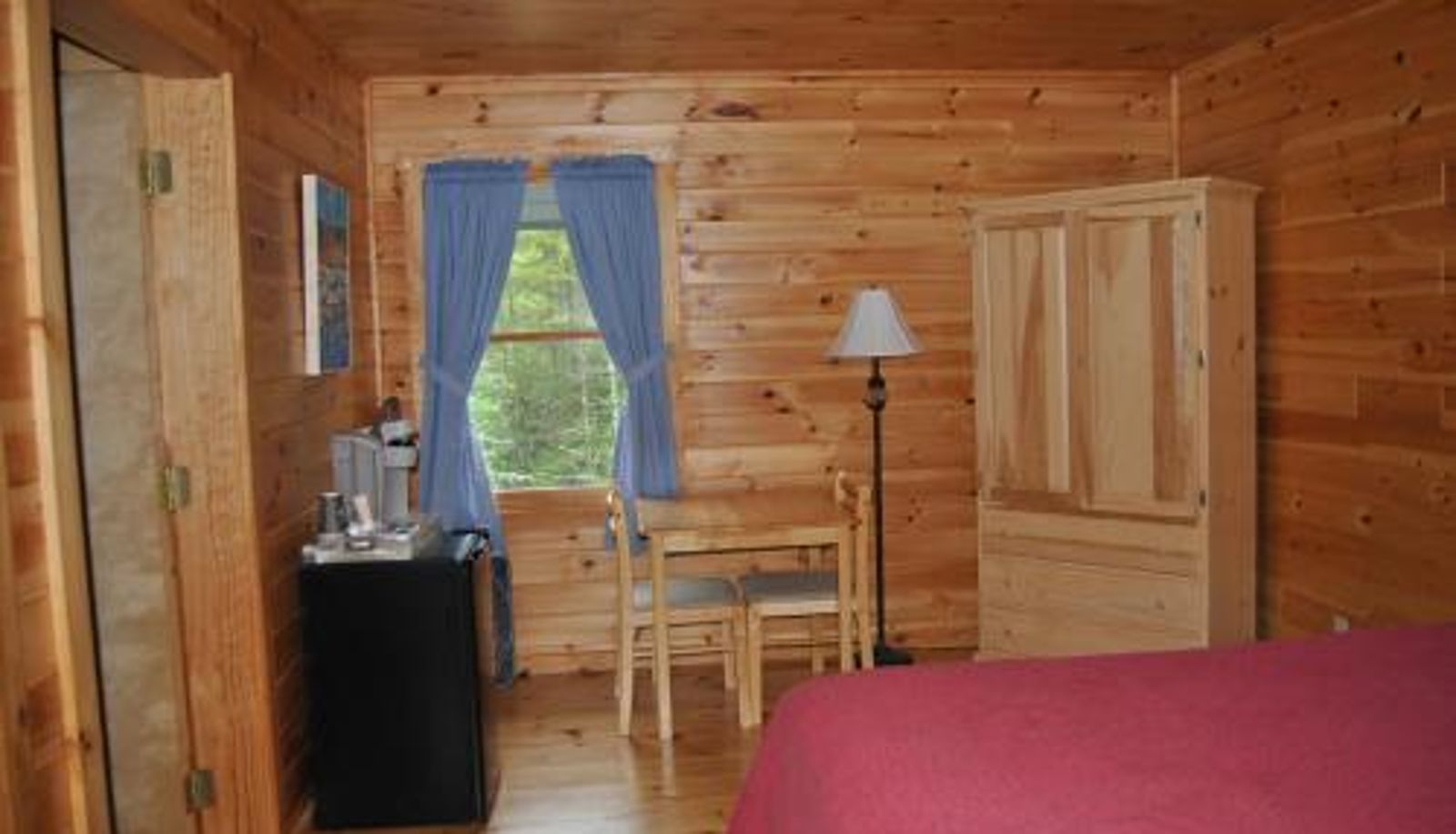 Zimmer - The Eggemoggin Reach Inn