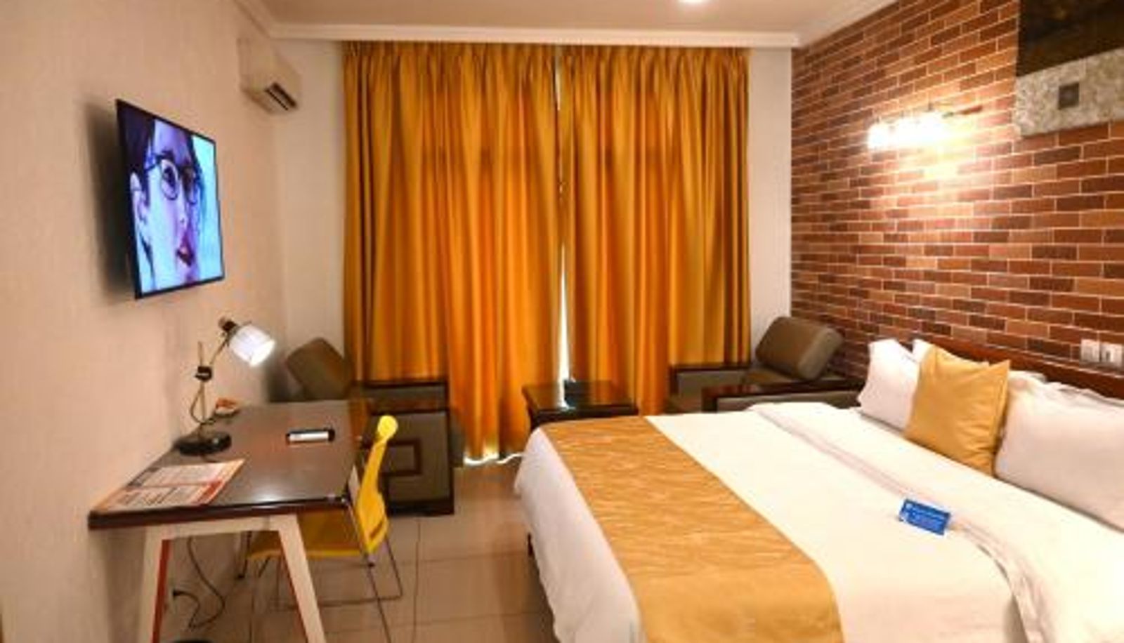 Zimmer - Grand Hôtel City - Akwa