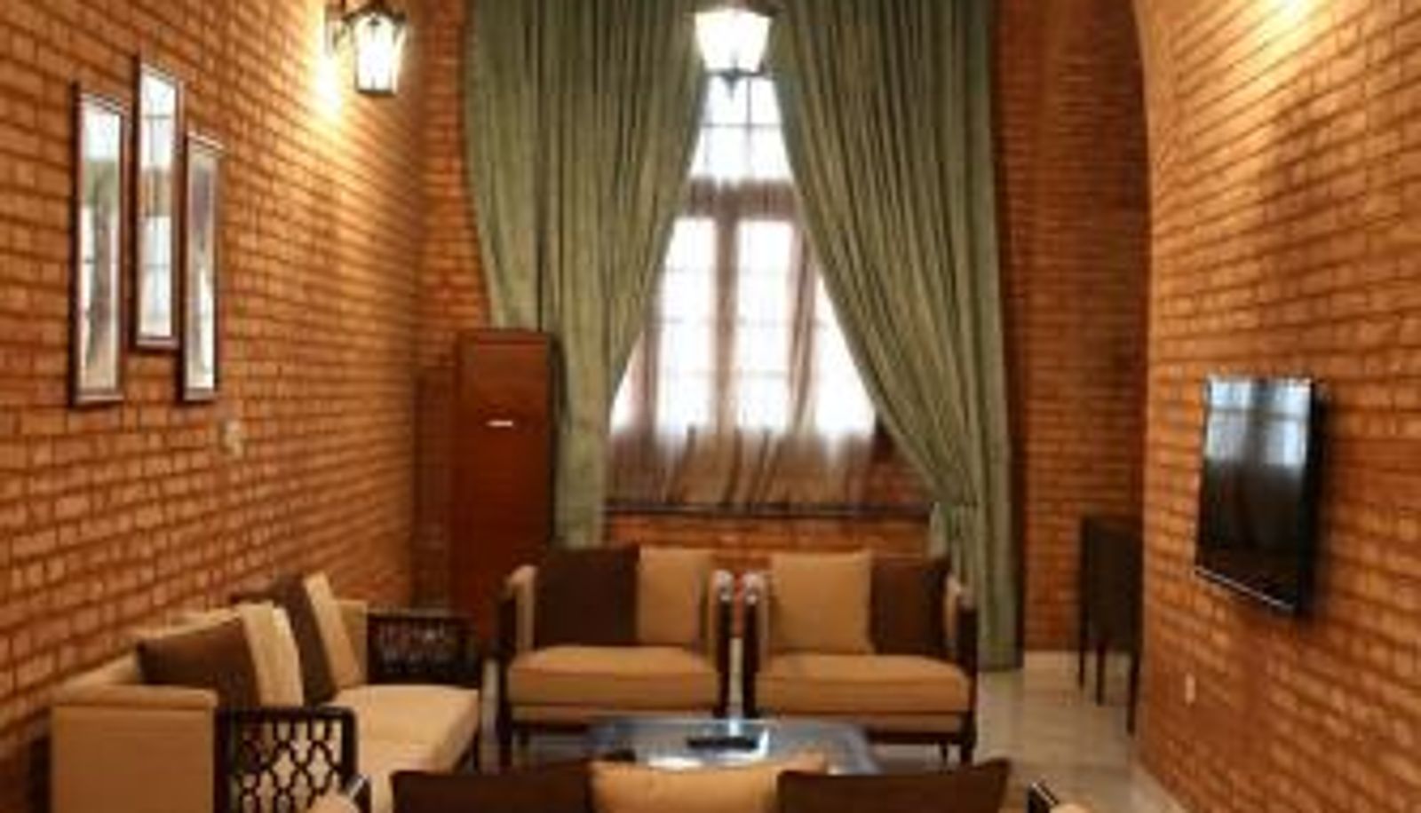 Info - Peshawar Barracks Hotel Estb-1867
