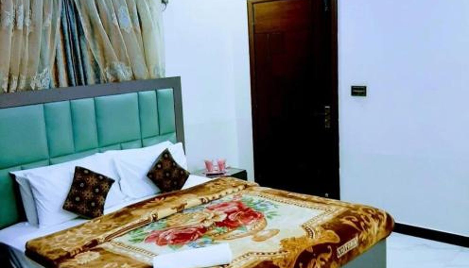 Zimmer - Galaxy Inn Guest House