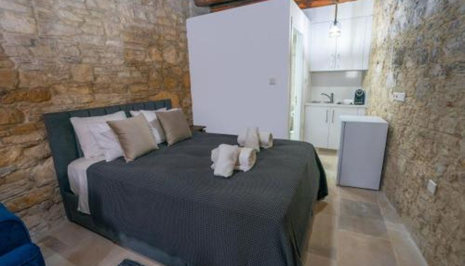 Zimmer - Eidyllio Luxury Suites Omodos