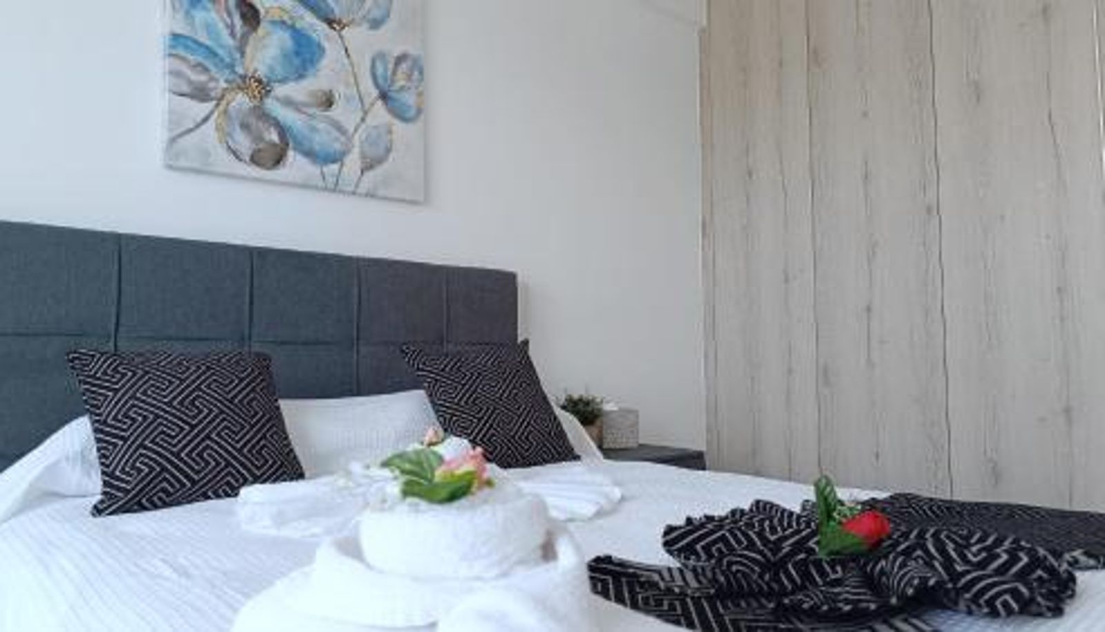Apartment - Larvella Estia Luxury Suites