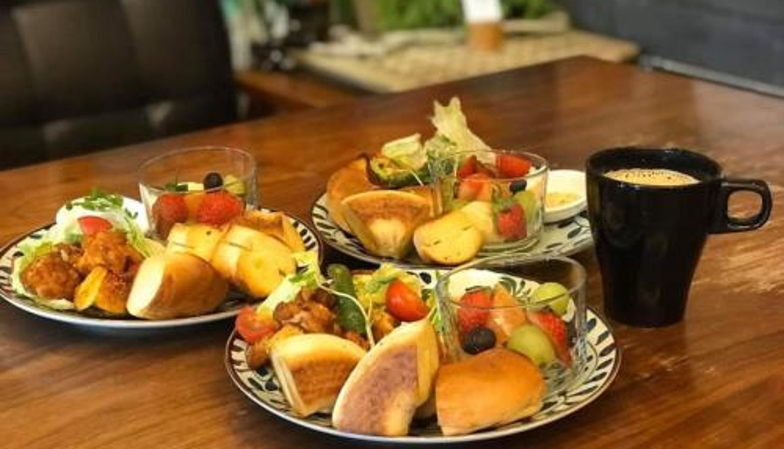 Frühstücksraum innerhalb des Restaurants - Touchai Life Guest House
