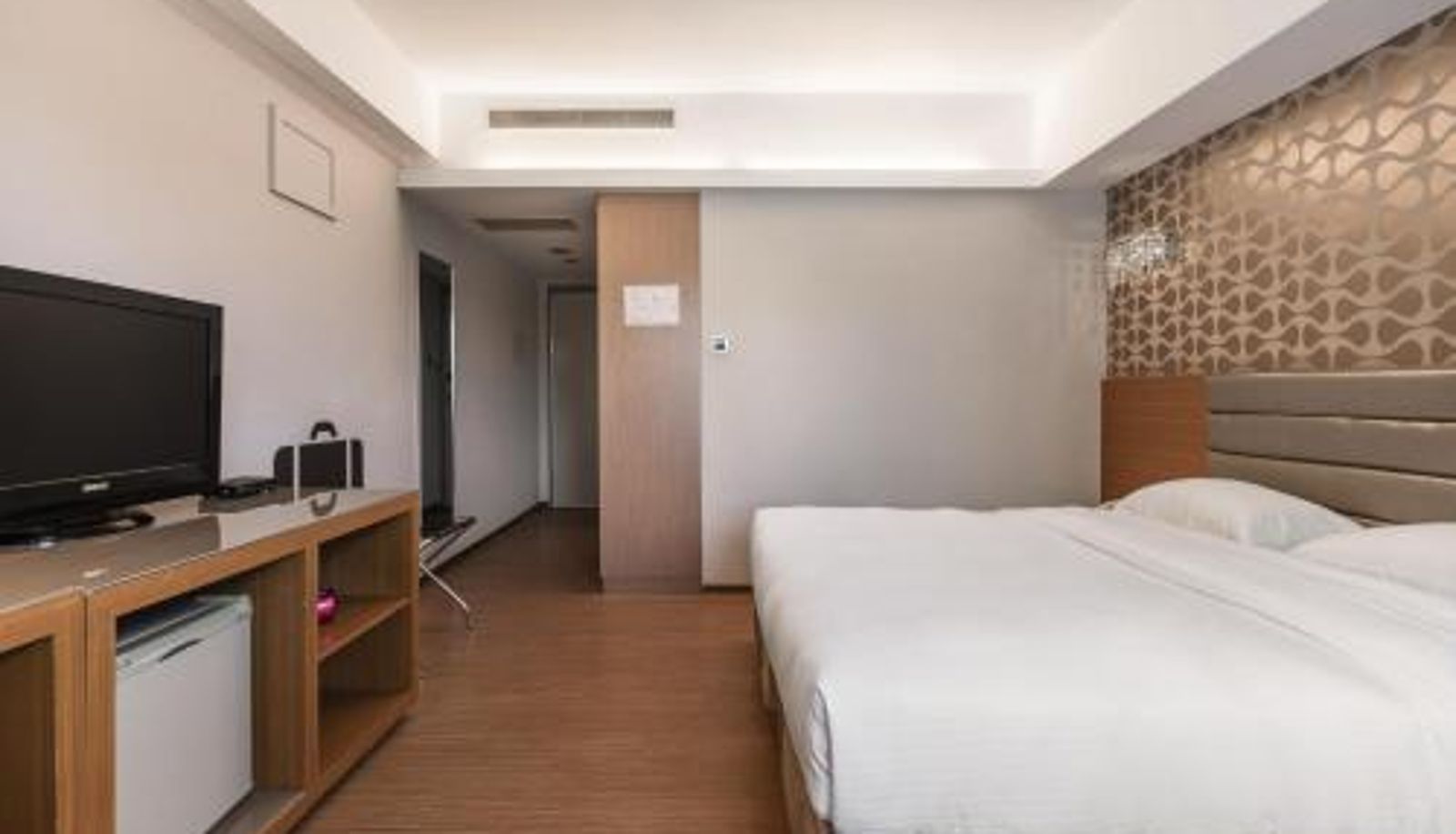Zimmer - The Riverside Hotel Esthetics