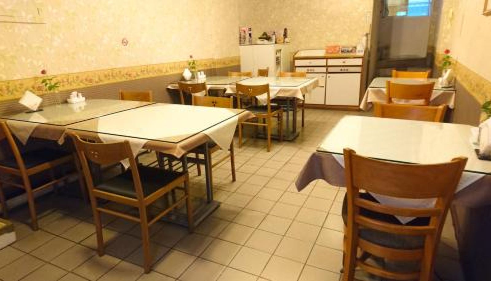 Breakfast room within the restaurant - Park Motel