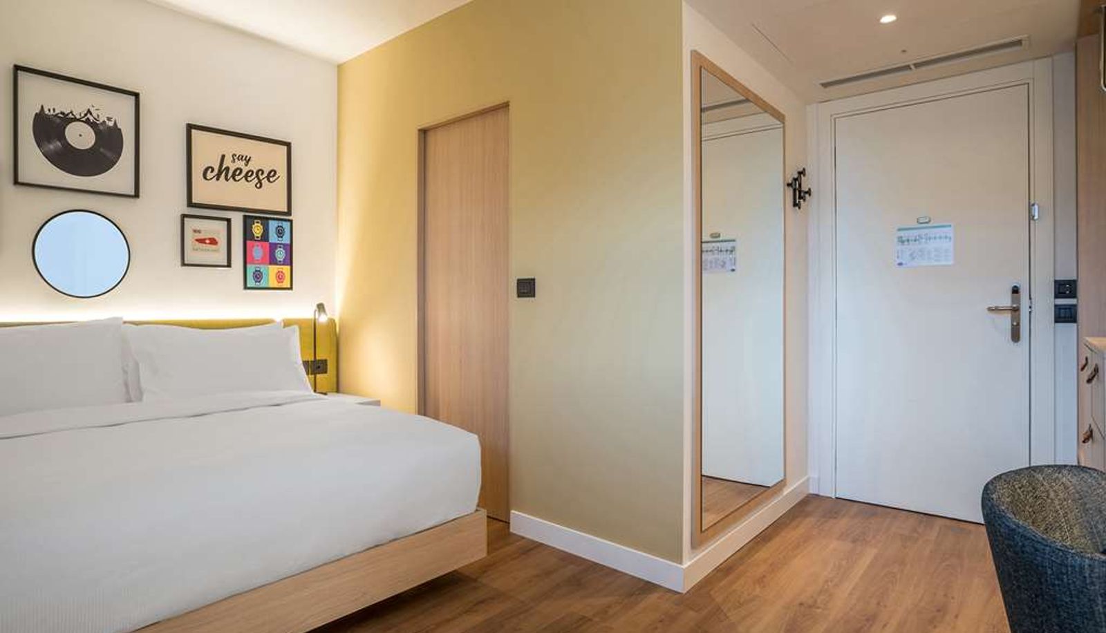 Zimmer - Hampton by Hilton Locarno