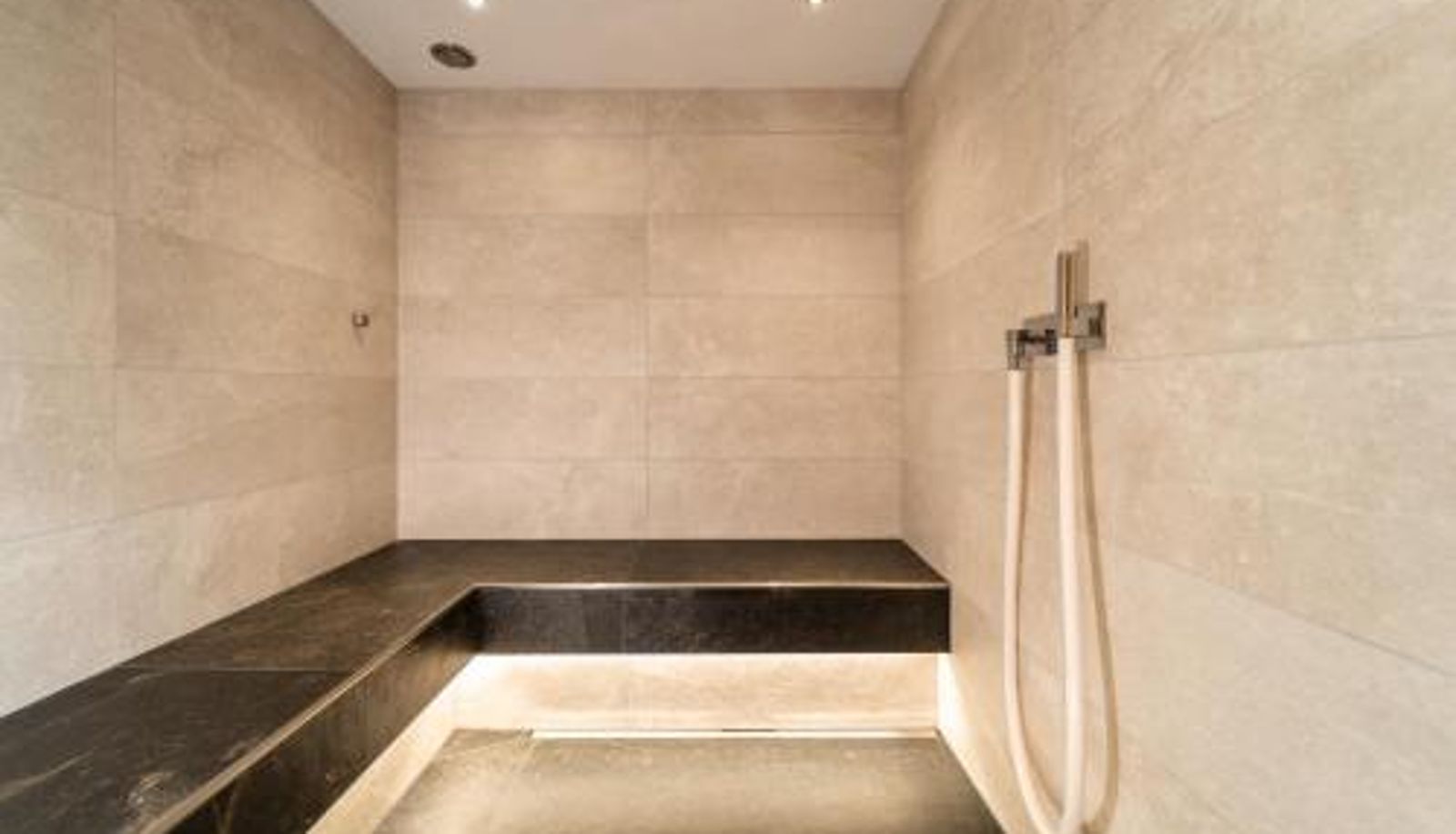 Bain de vapeur - Hôtel du Glacier