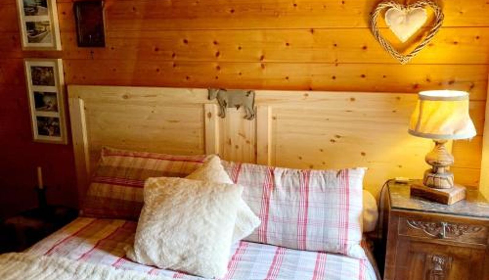 Room - "CHALET dei FIORI" room & apartment