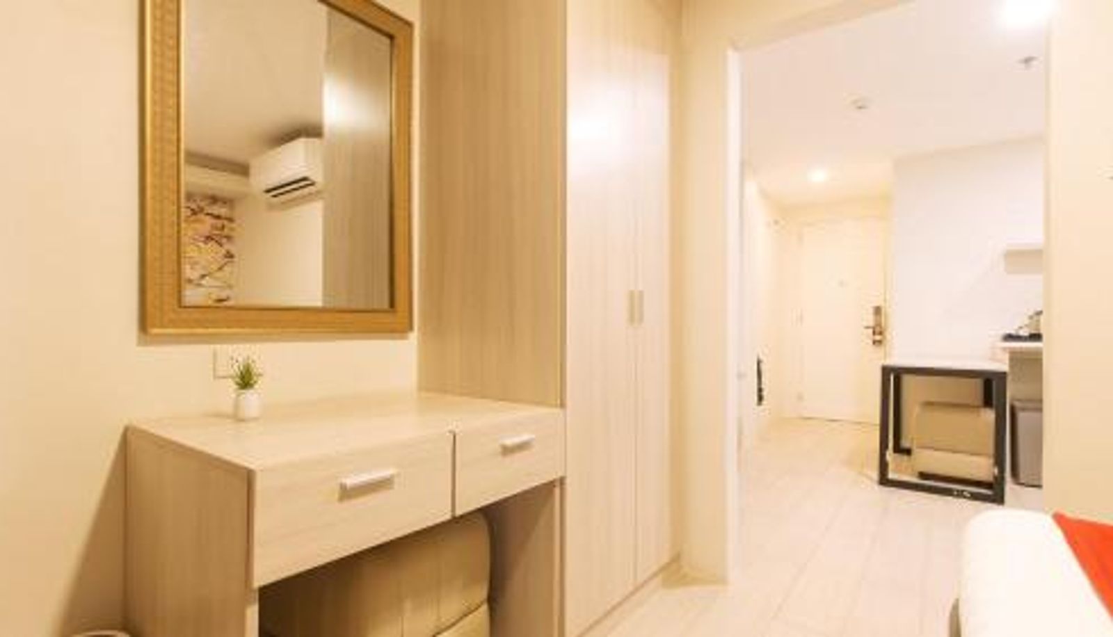 Pokój trzyosobowy - RedDoorz Plus at La Belle Residences Makati City