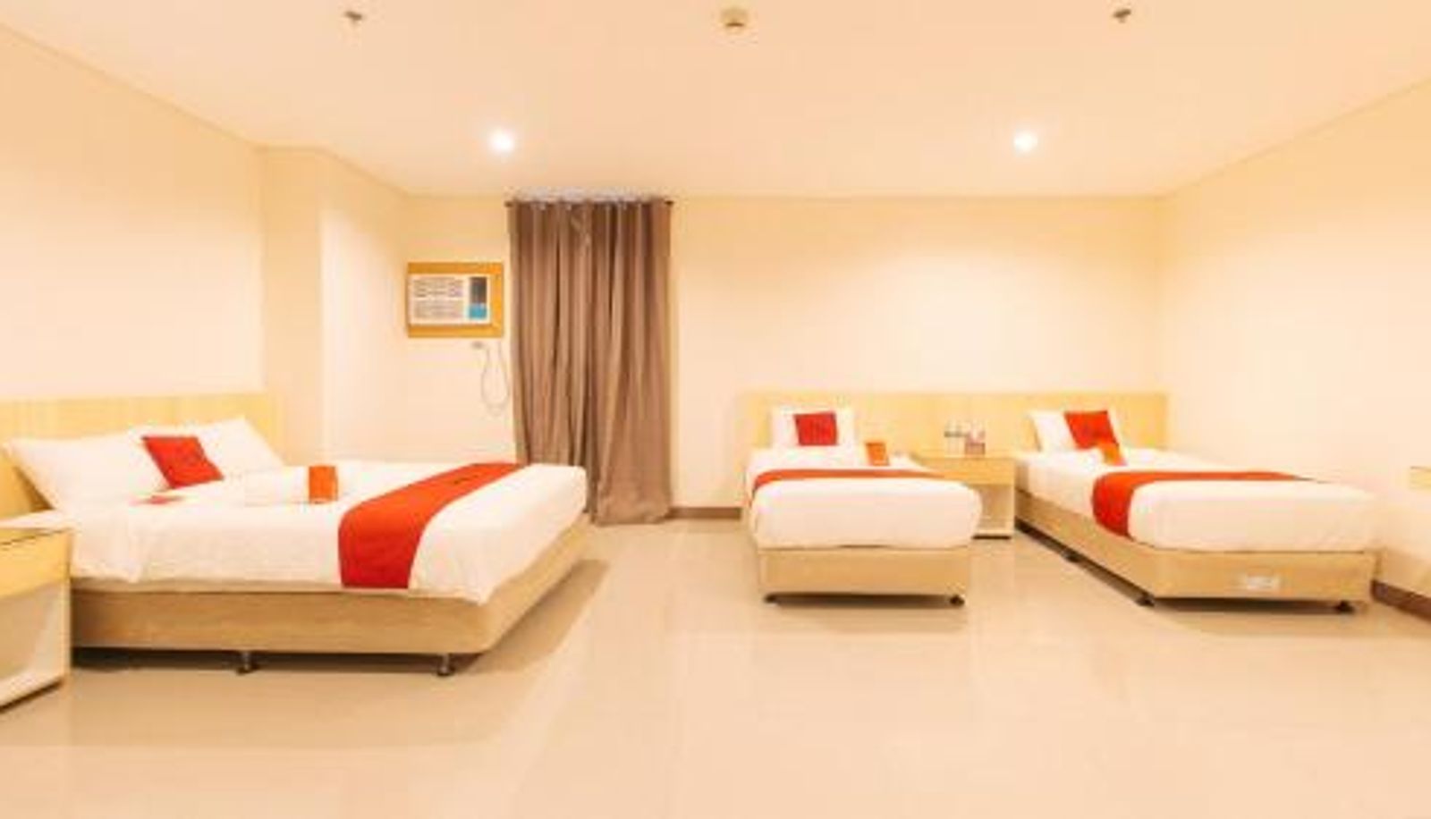 Zimmer - RedDoorz Plus @ Kaizen Suites Taft Avenue