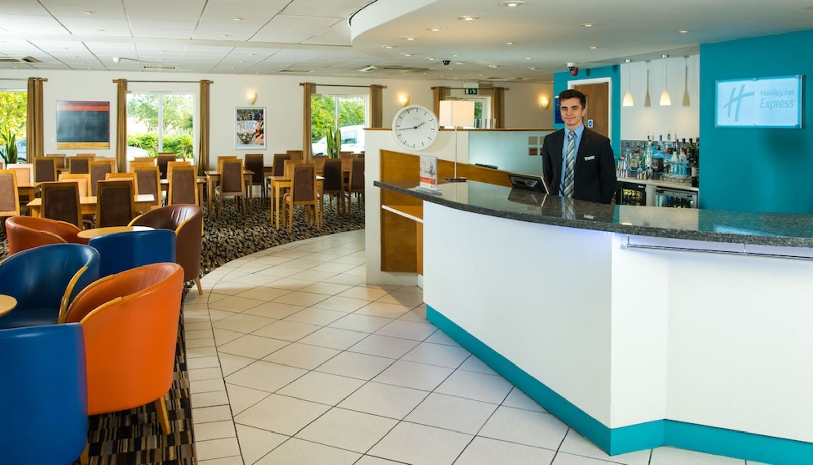 Reception - Holiday Inn Express LICHFIELD by IHG