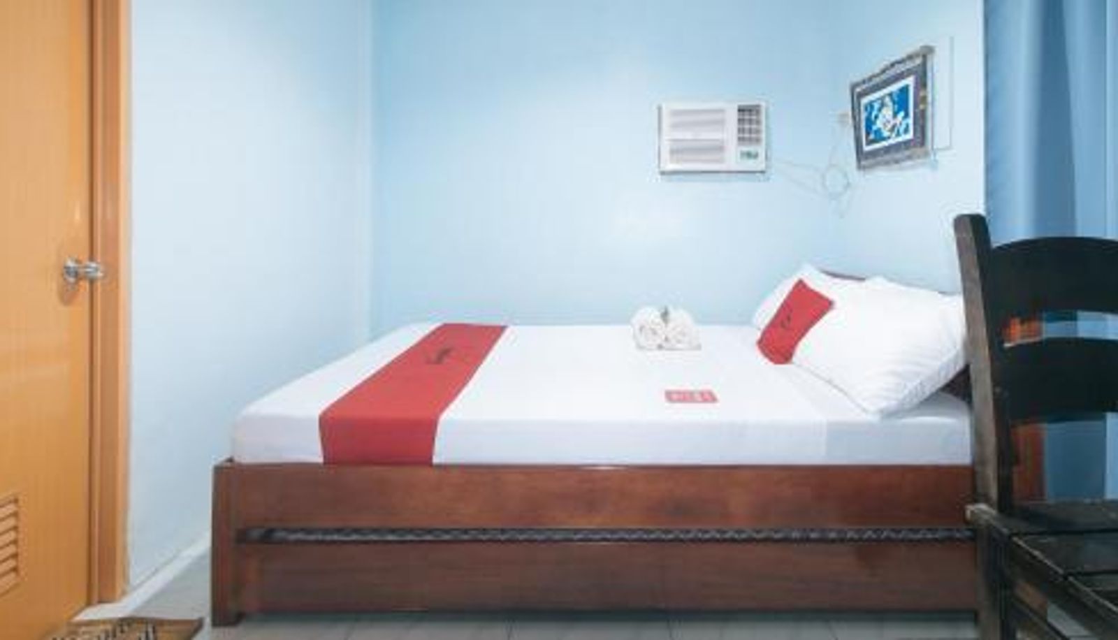 Room - RedDoorz @ Raj Inn Guimaras