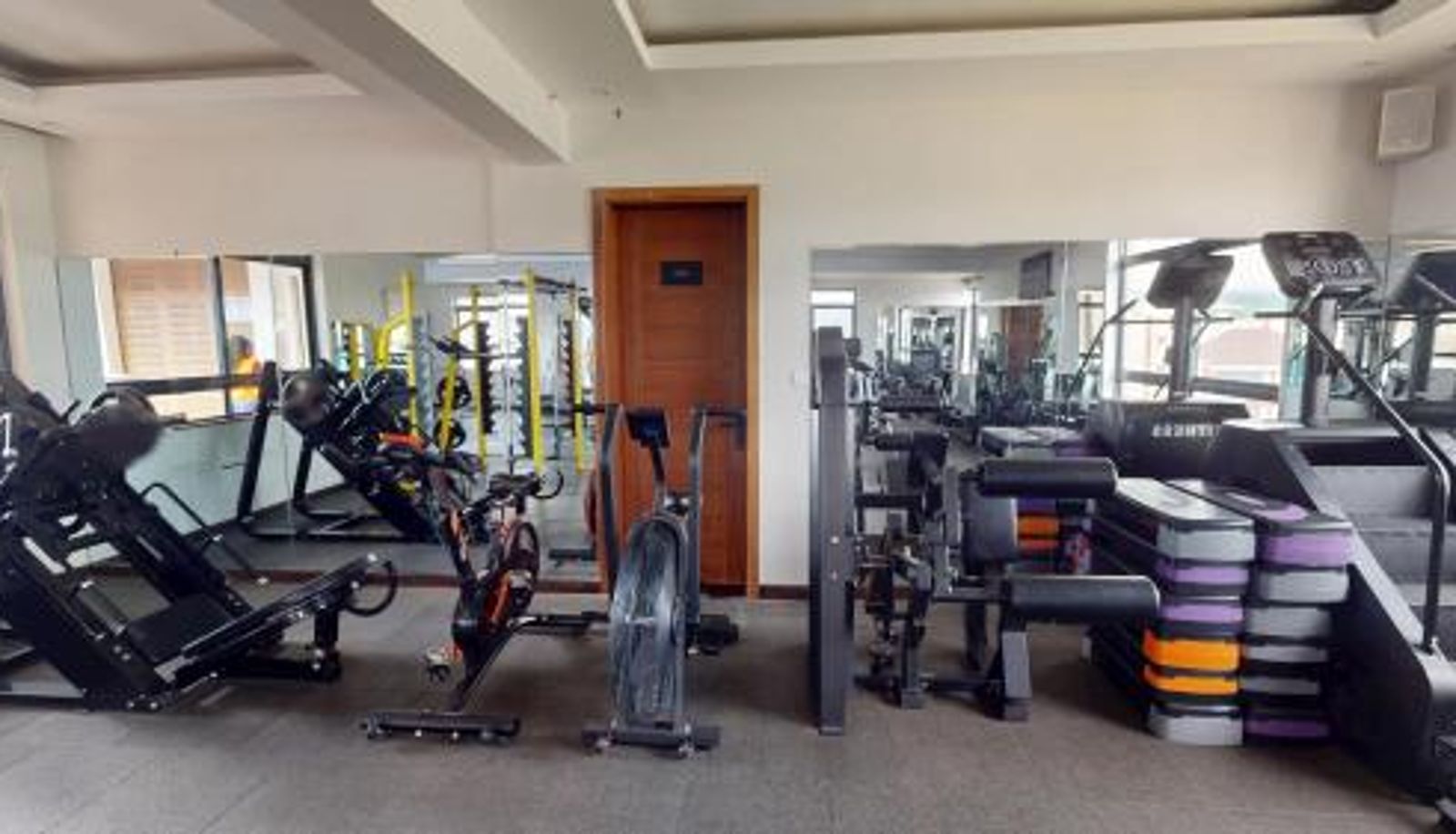 Standard room - Lemaiyan Suites