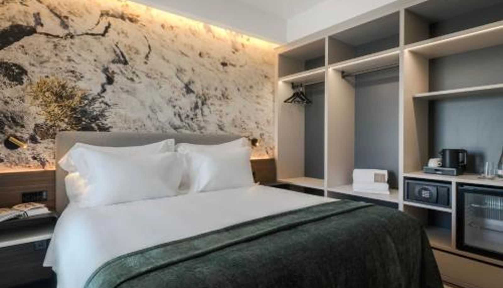 Room - Dolinas Climbing Hotel