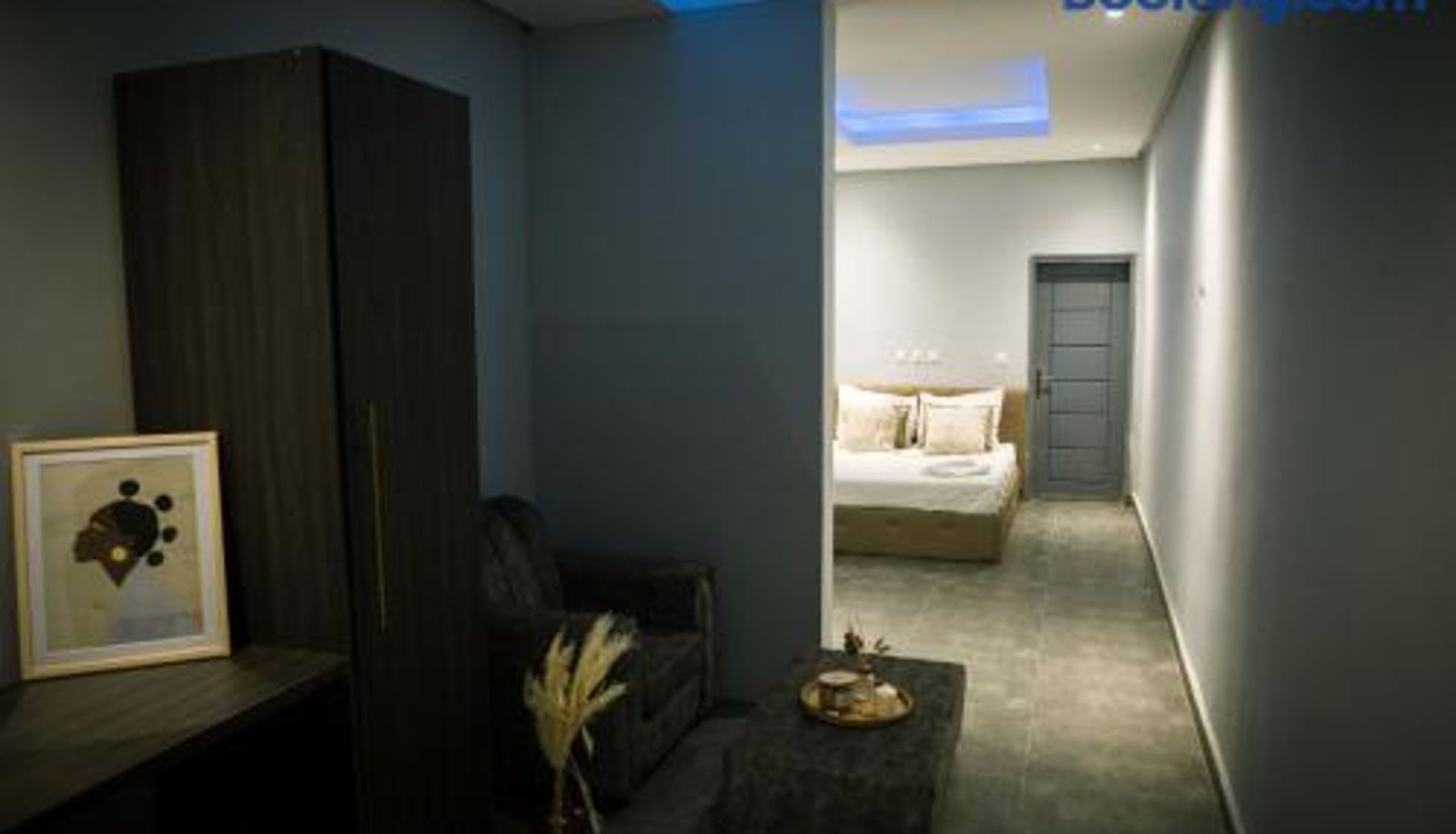 Room - The Shelter Abidjan