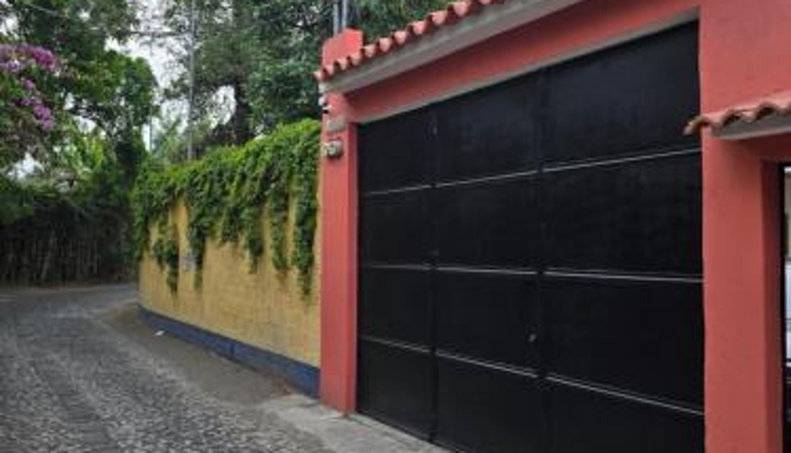 Hotel outdoor area - Casa Nazareno