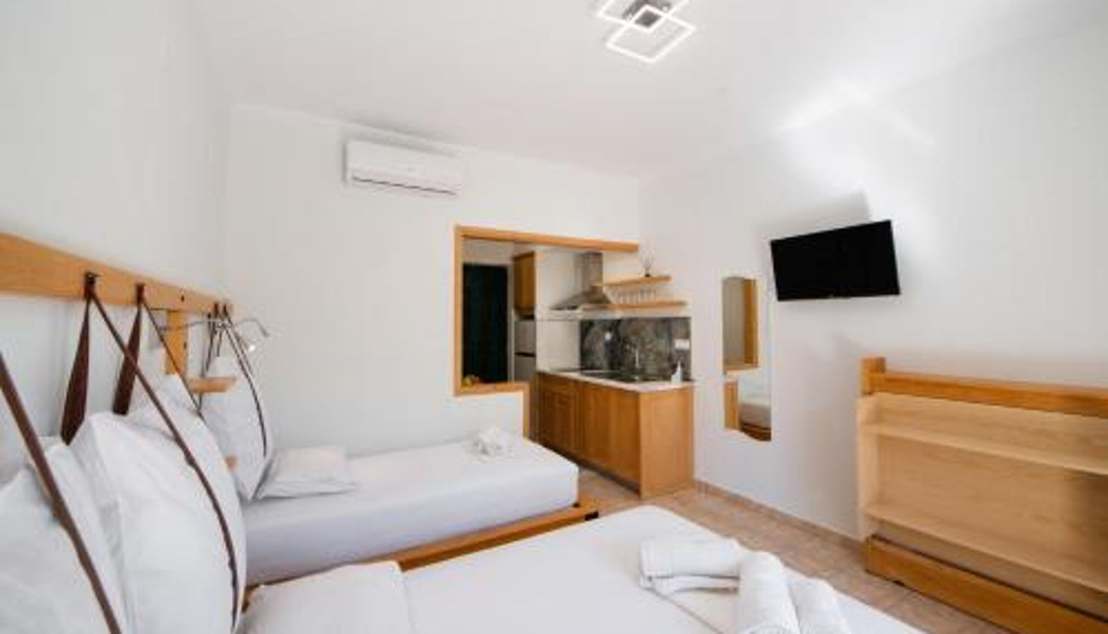 Dreibettzimmer - Nikolas Studios