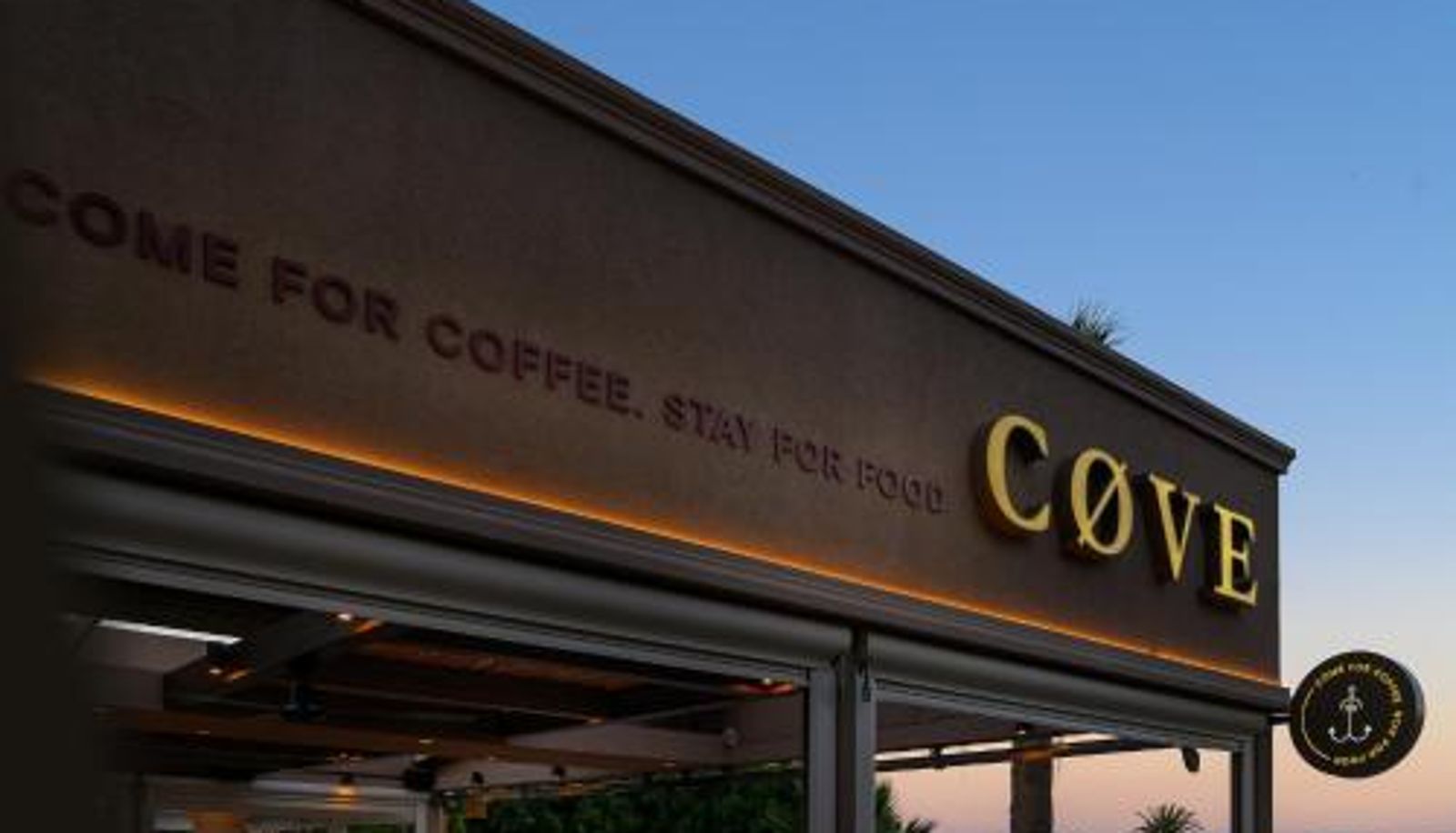 Ontbijtzaal in het restaurant - Cove Luxury Suites