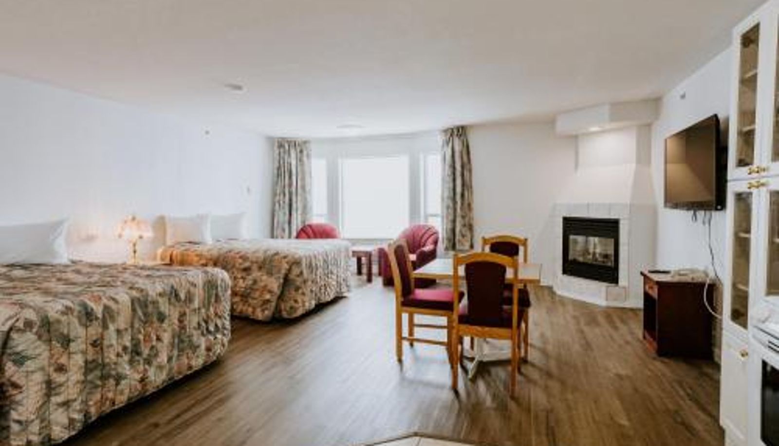 Info - Western Budget Plus Mosaic Suites