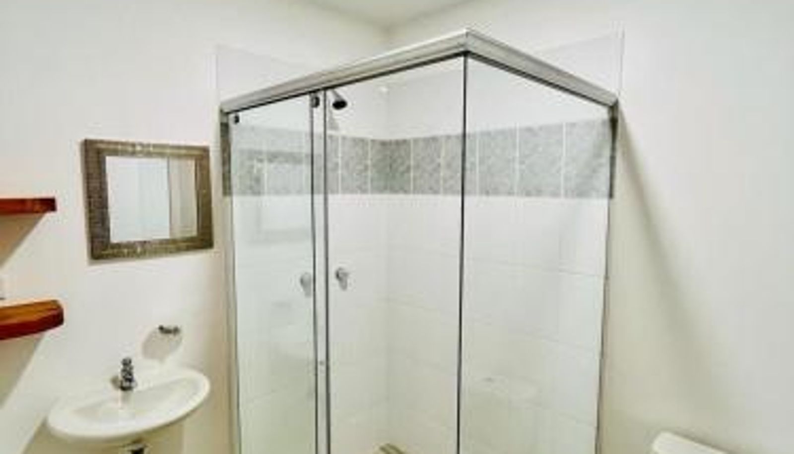Badezimmer - HOSPEDAJE BOGOTA CENTRO