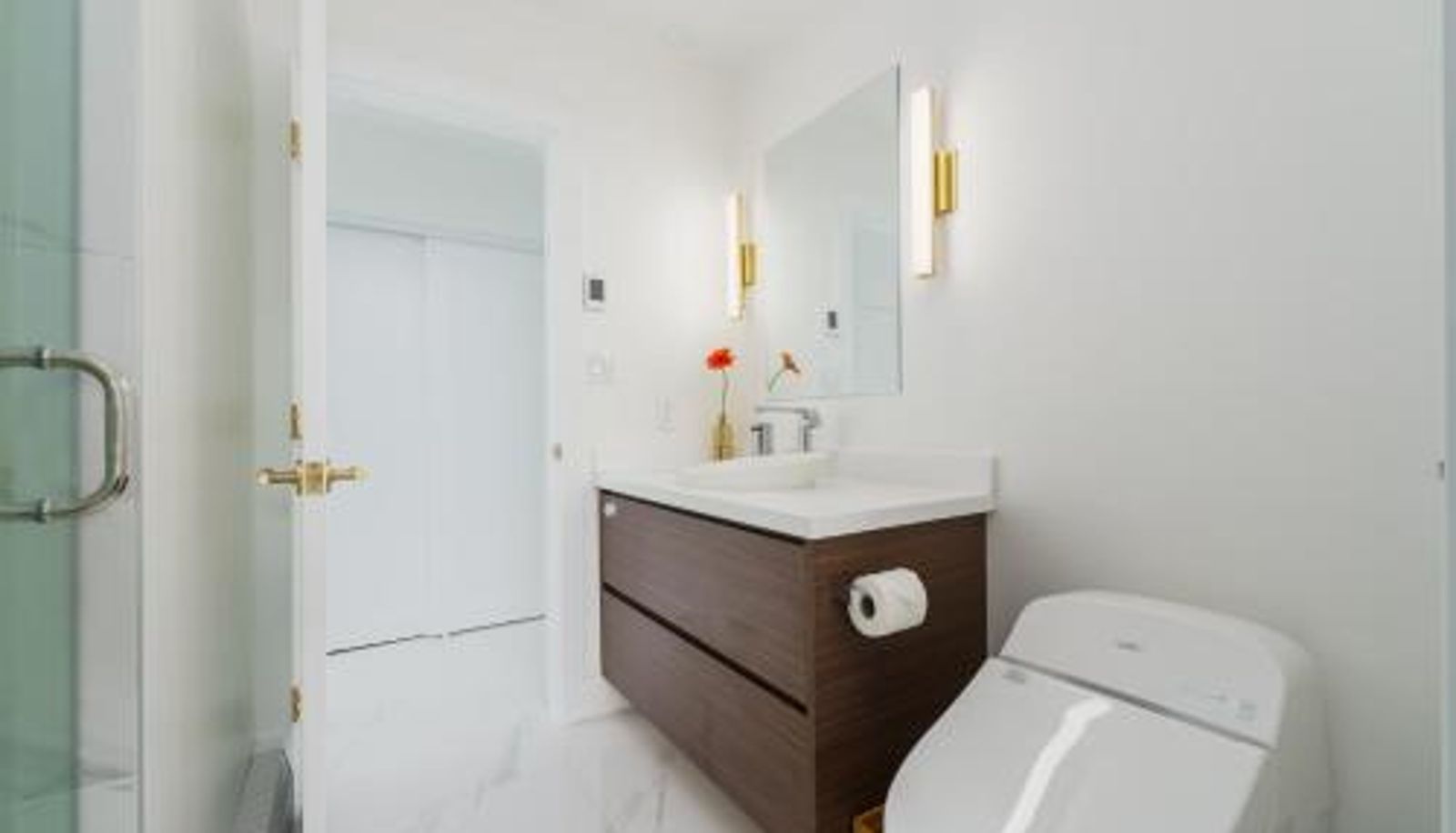 Bagno - Steveston Village Bed and Breakfast