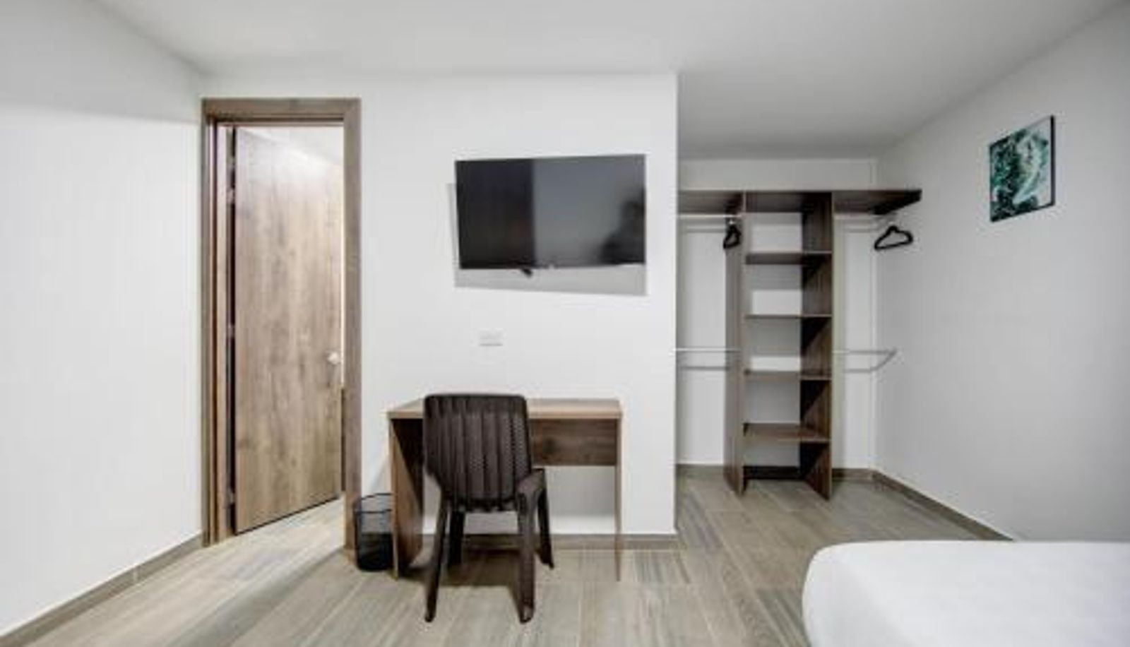 Room - Xliving Host and Rooms
