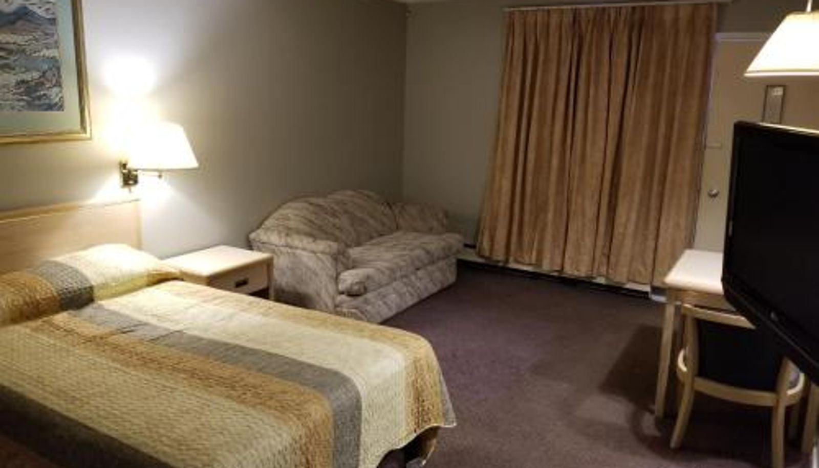 Informacje - Slumber Lodge Williams Lake