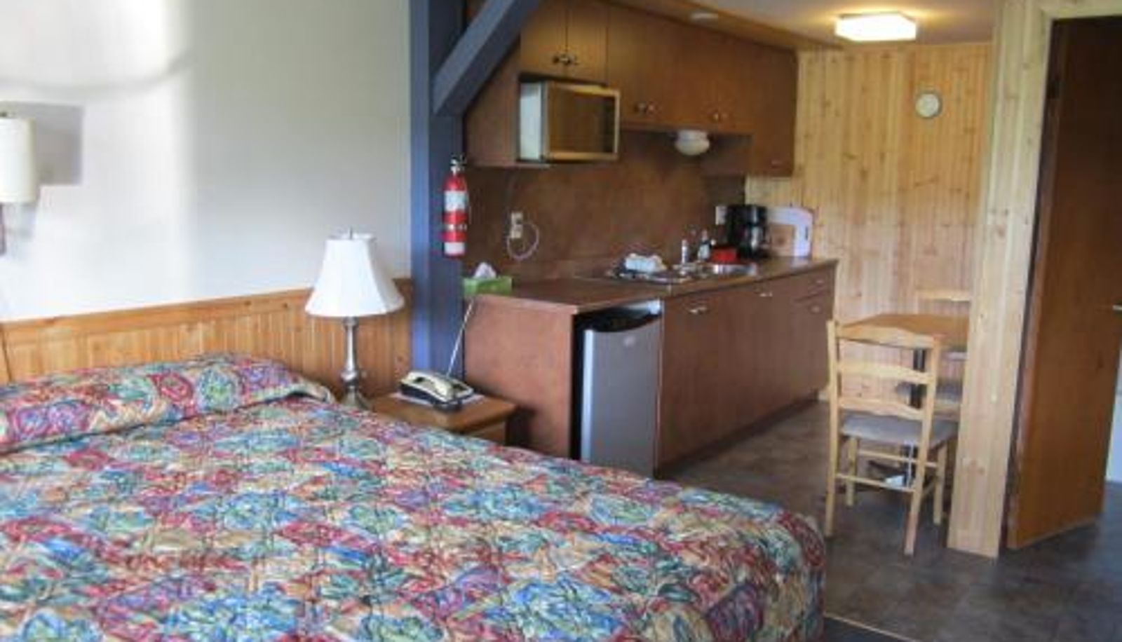Habitación - Lakeside Motel