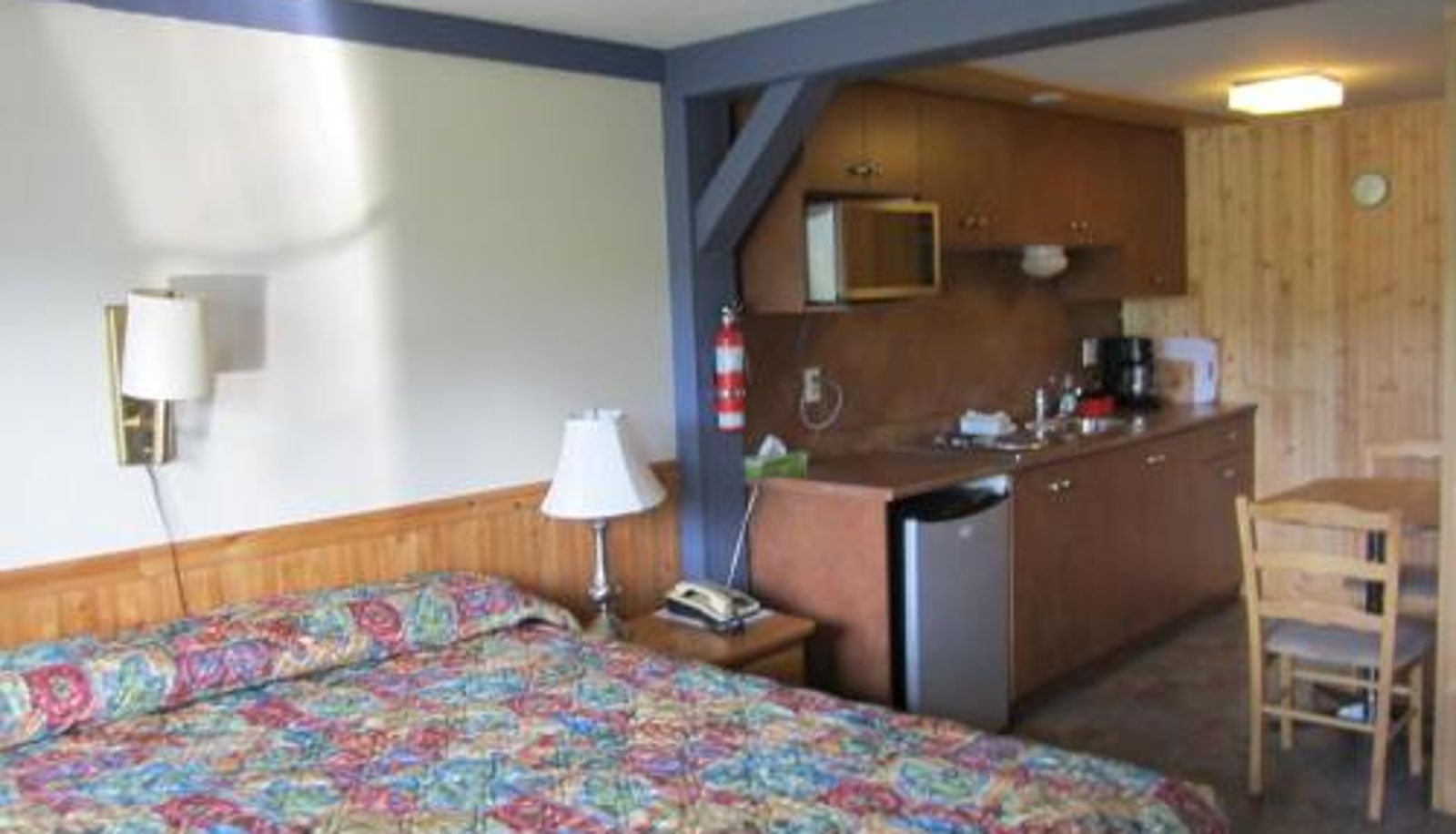 Habitación - Lakeside Motel