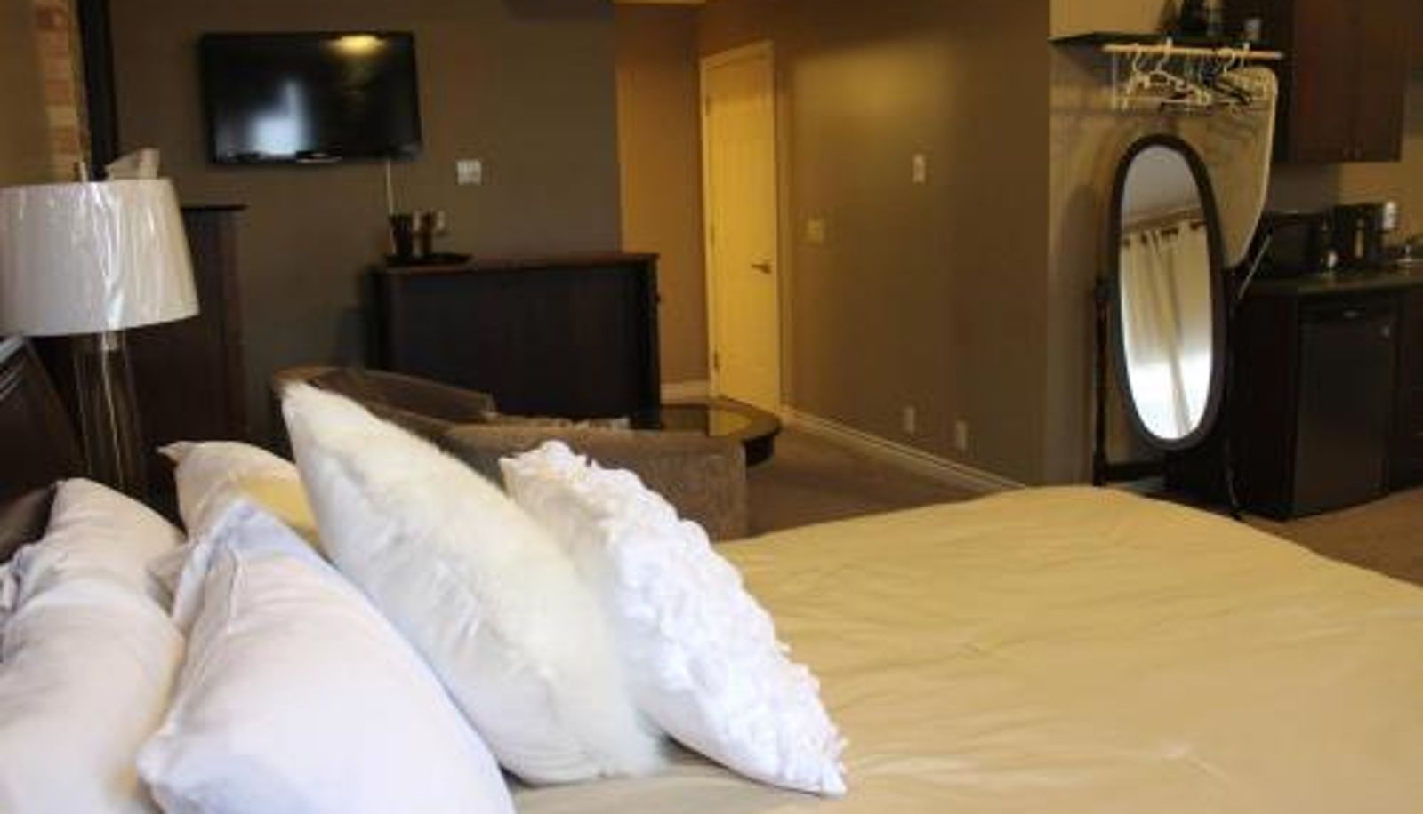 Suite - The Avonlea Inn