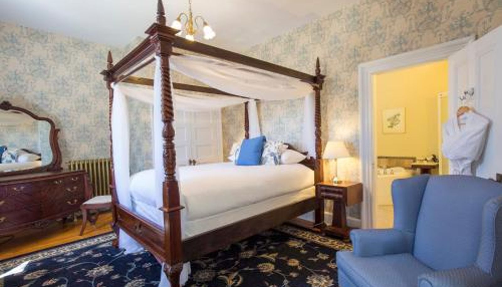 Room - Queen Anne Inn