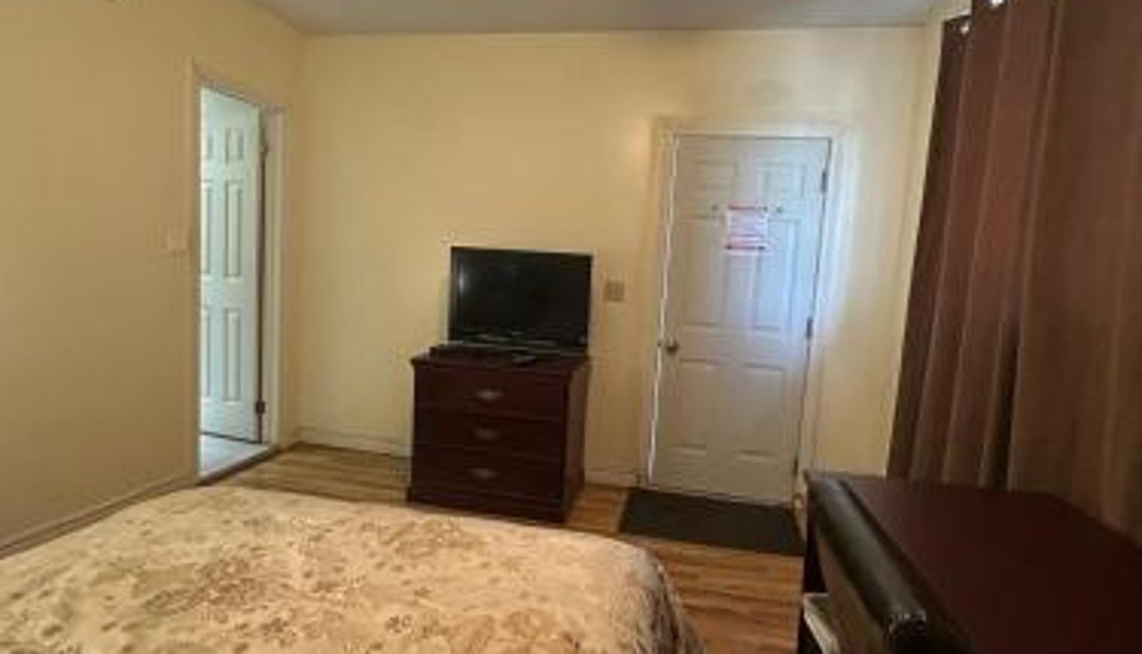 Zimmer - Carriage Inn Motel