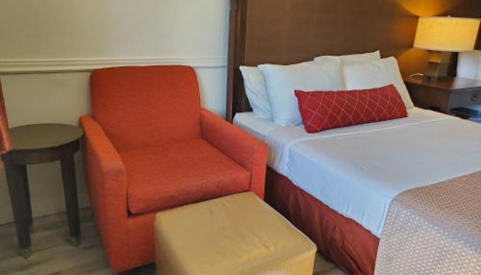 Room - Alpine Inn Abbotsford