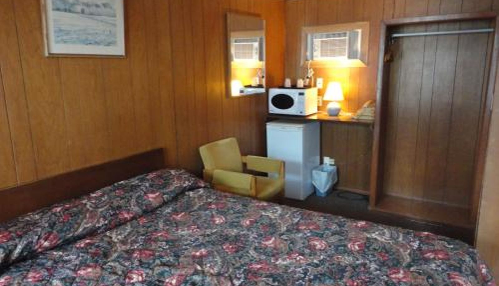 Camera - Hipwell's Motel