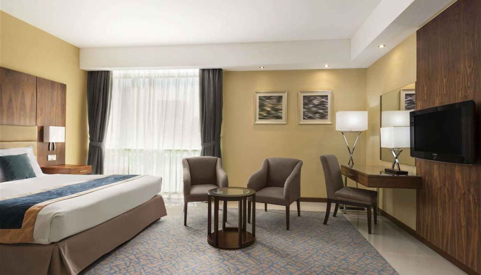 Zimmer - Howard Johnson by Wyndham Abu Dhabi