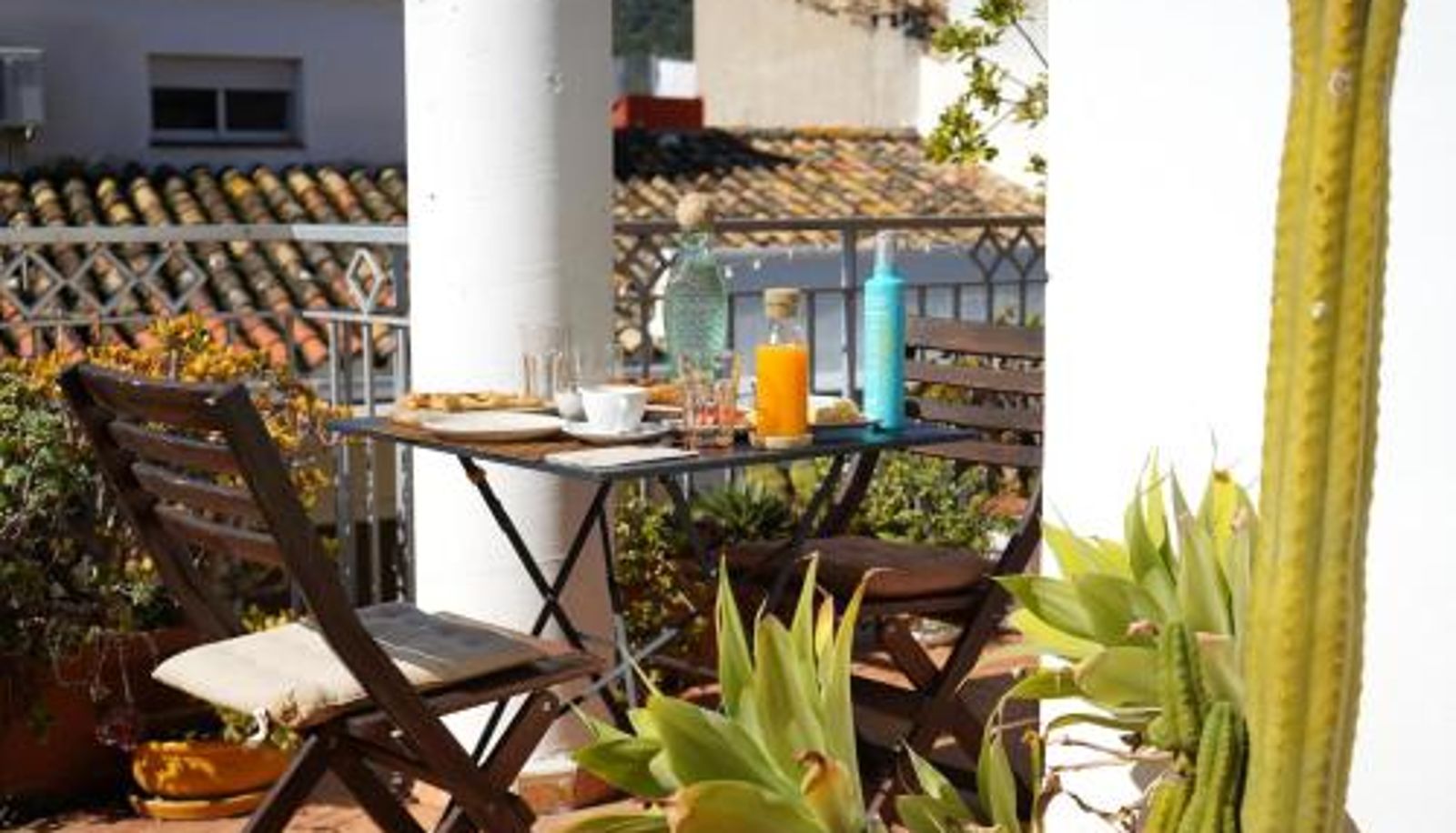 Salle de petit-déjeuner dans le restaurant - Mardenit Hotel Boutique