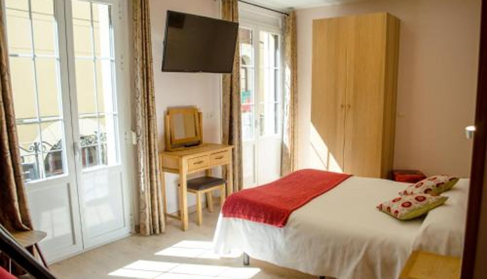 Habitación familiar - Hotel Jaqués