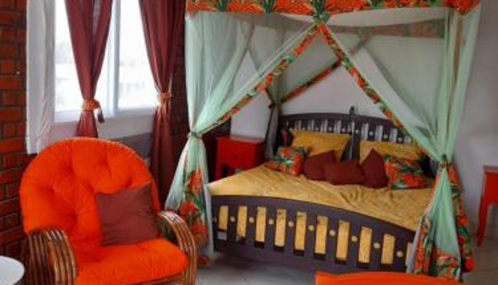 Driepersoonskamer - Avamada Lodge
