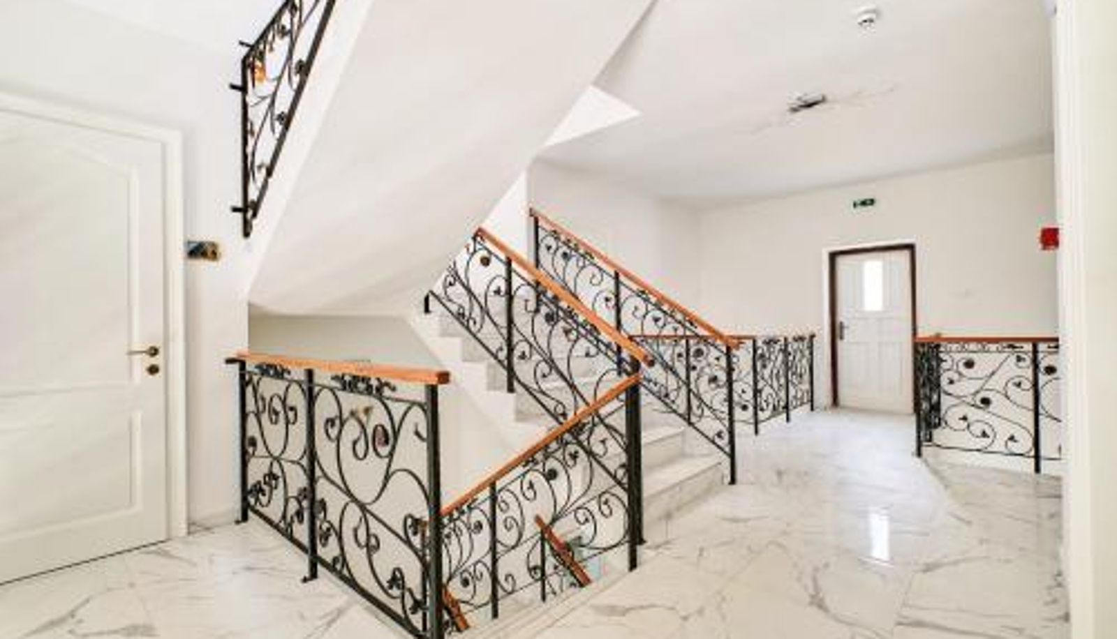 Info - Captain' s Villa Boutique Hotel