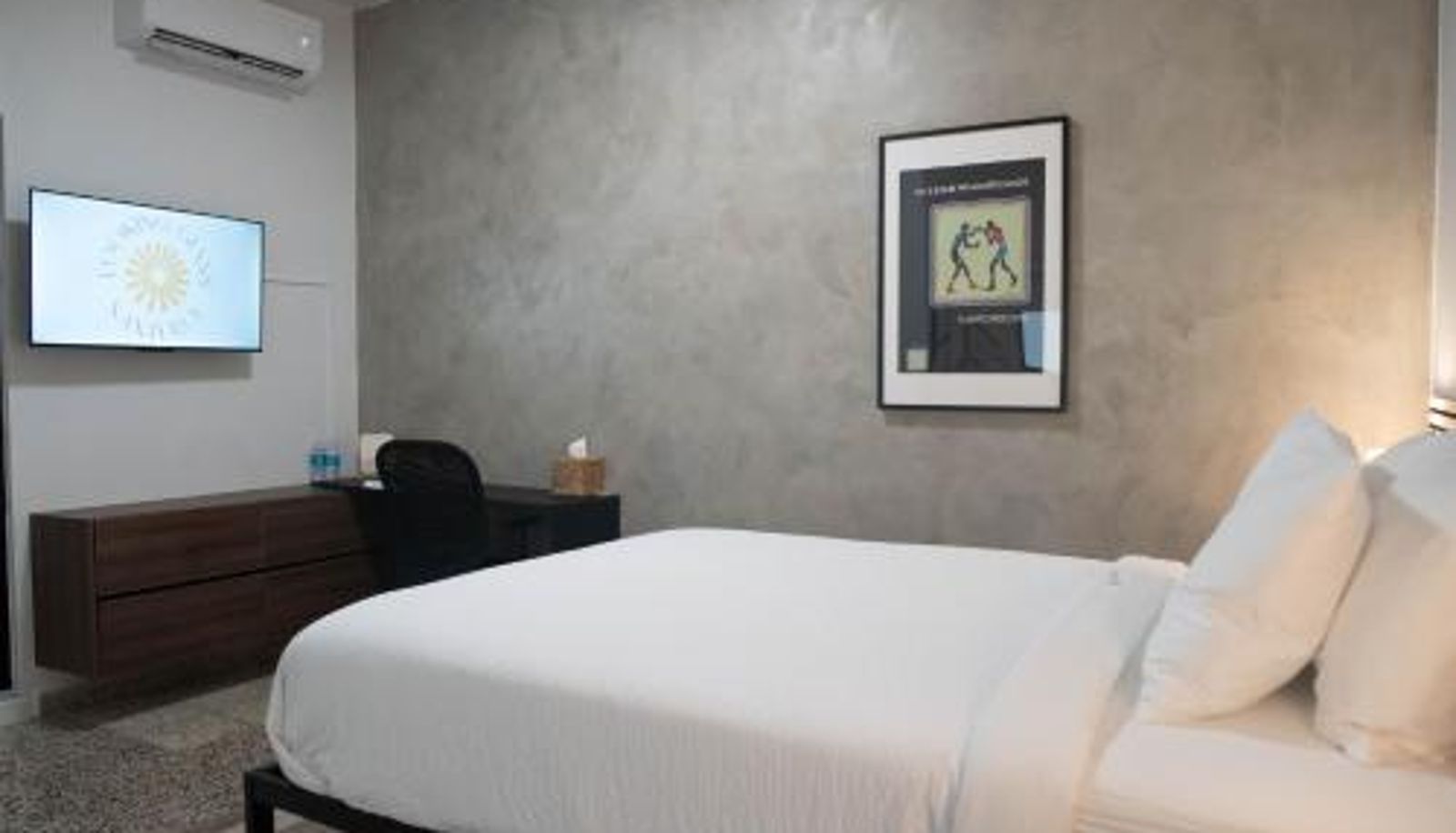 Room - The Looking Glass Hotel