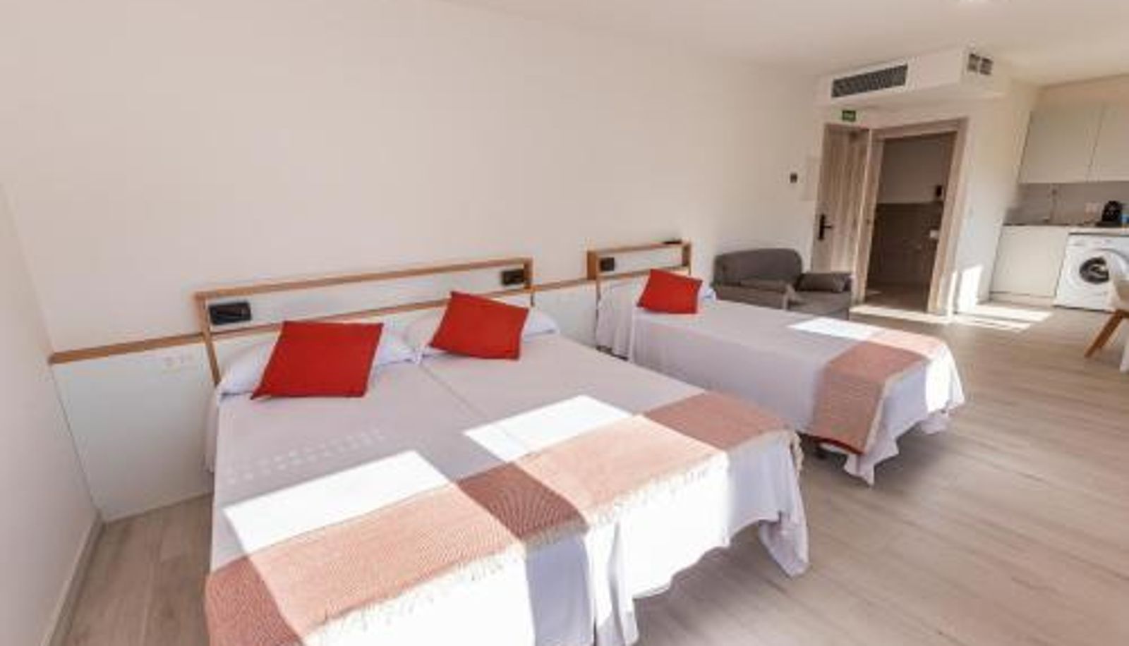 Info - Ola Apartamentos Finisterre