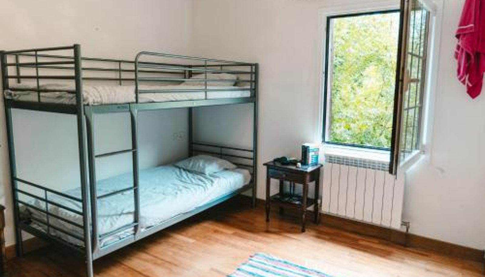 Room - Surf Camp San Sebastian Partyhostel