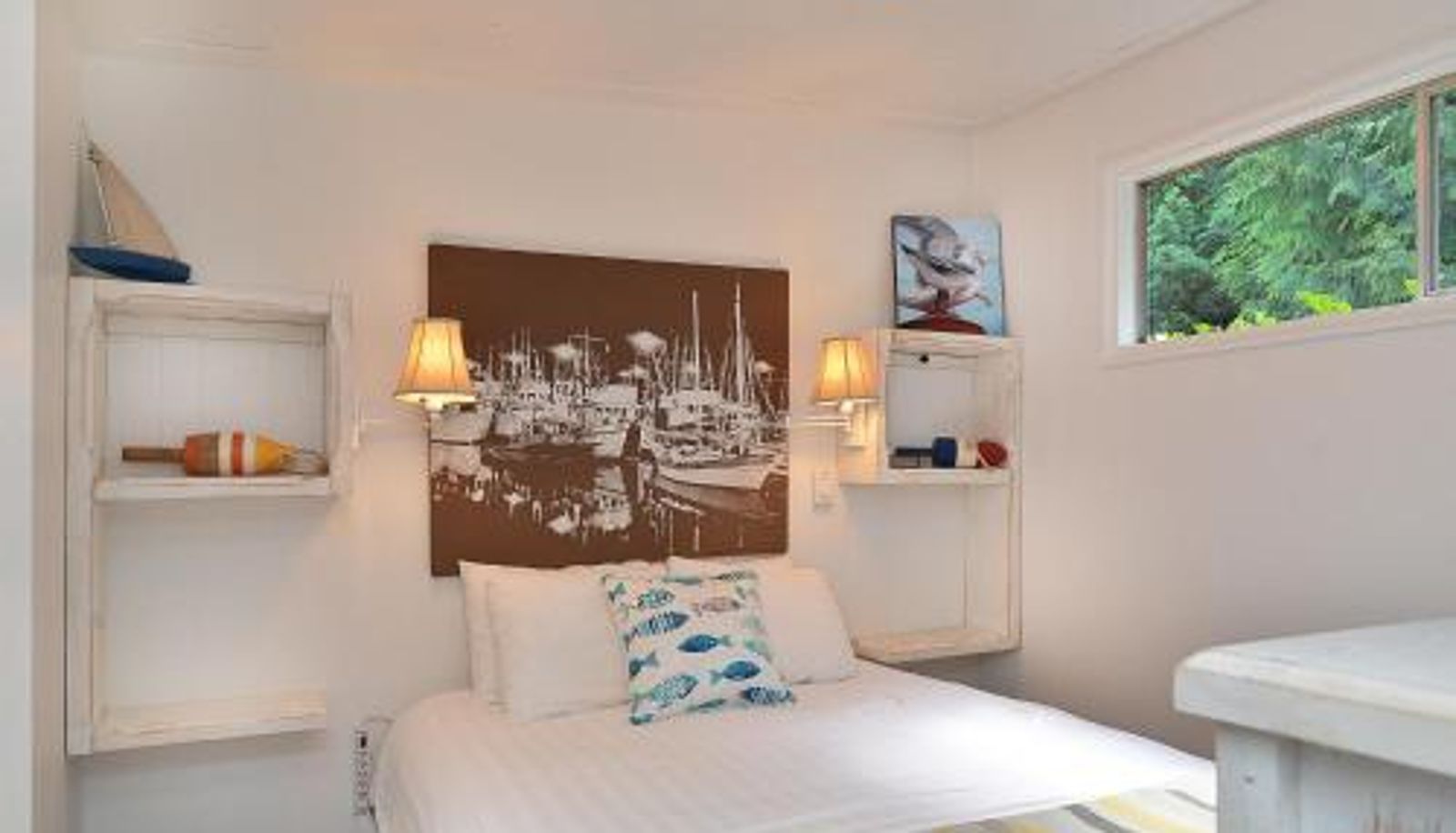 Suite - John Henry's Marina and Resort