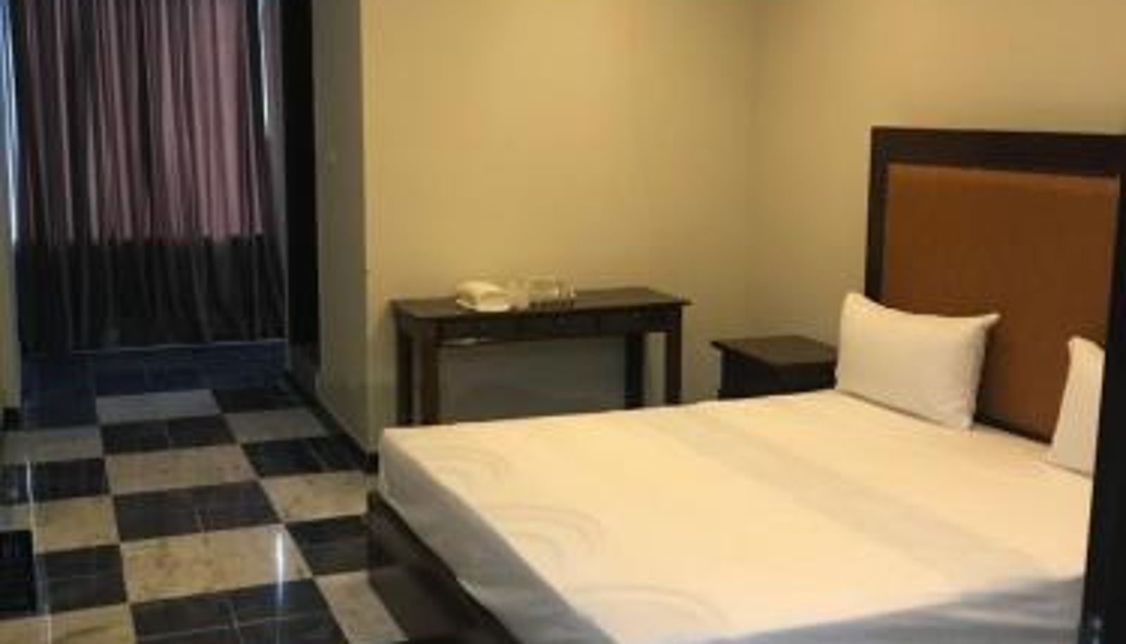 Standard room - Burn Hall view Hotel