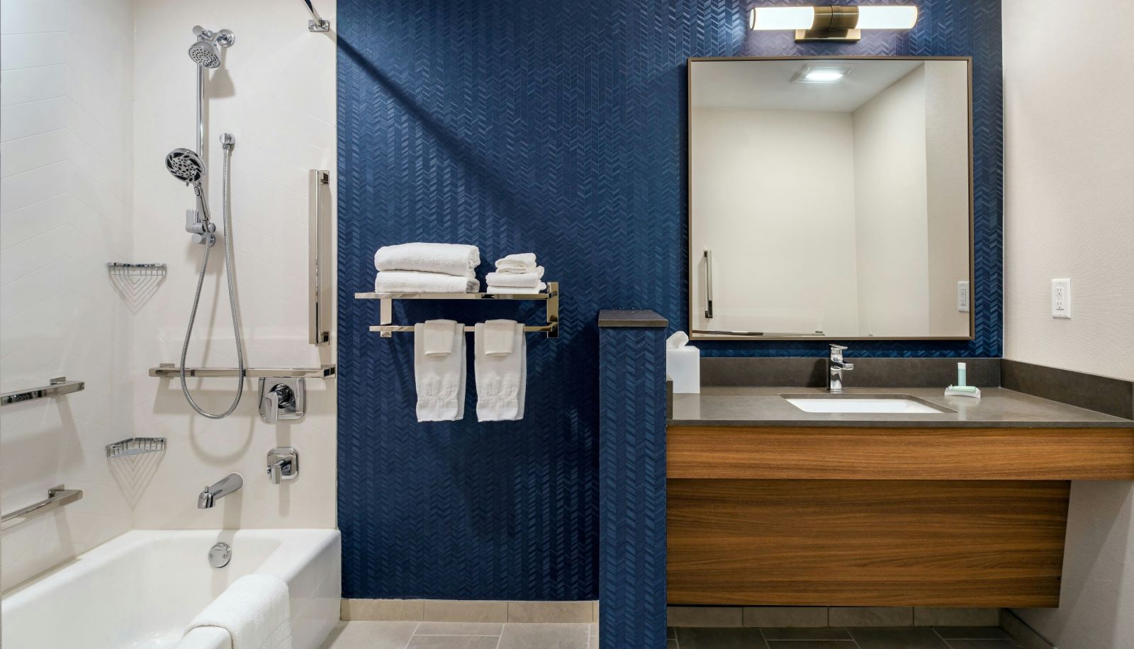 Room - Fairfield by Marriott Inn and Suites Hanford