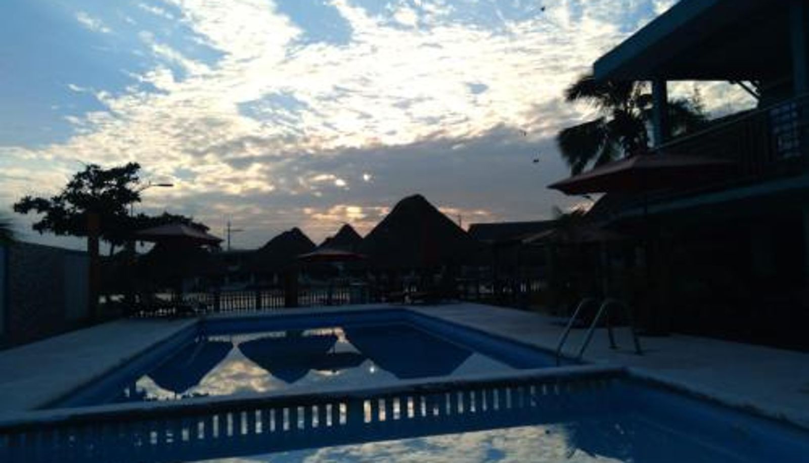 Info - Hotel La Cueva del Pirata